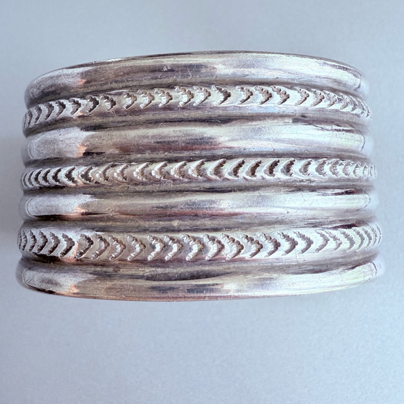 Native American Navajo BIG Handmade 7 Row Wide Arrow Sterling Silv Cuff Bracelet - Picture 9 of 12